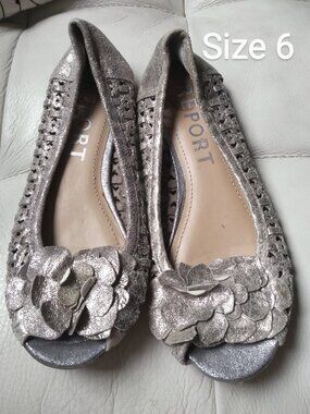 Metallic leather flats